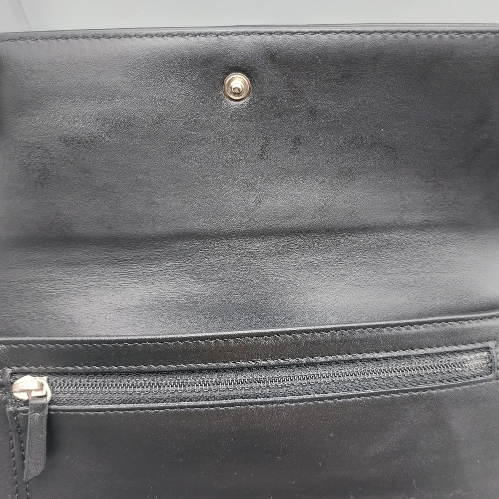 🖤CHANEL Black Camellia Patent Leather Clutch/Wallet🖤